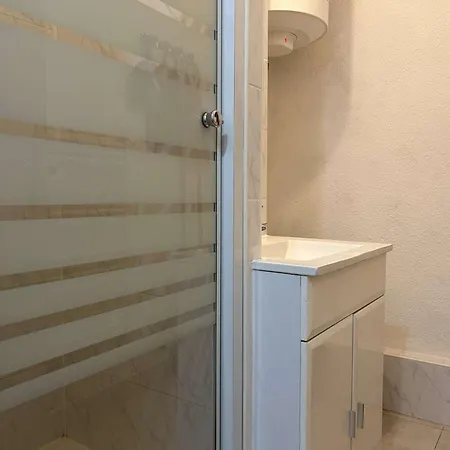 Studio Familial Proche Plage A Saint-Pierre-La-Mer - Fr-1-229D-149