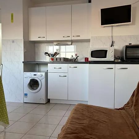 Studio Familial Proche Plage A Saint-Pierre-La-Mer - Fr-1-229D-149 Apartmán